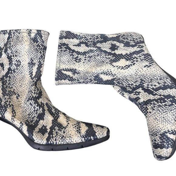 Size 9 Snakeskin Bootie Ankle Boot Block Heel Black Tan Fall Winter Aerosoles - Picture 3 of 10